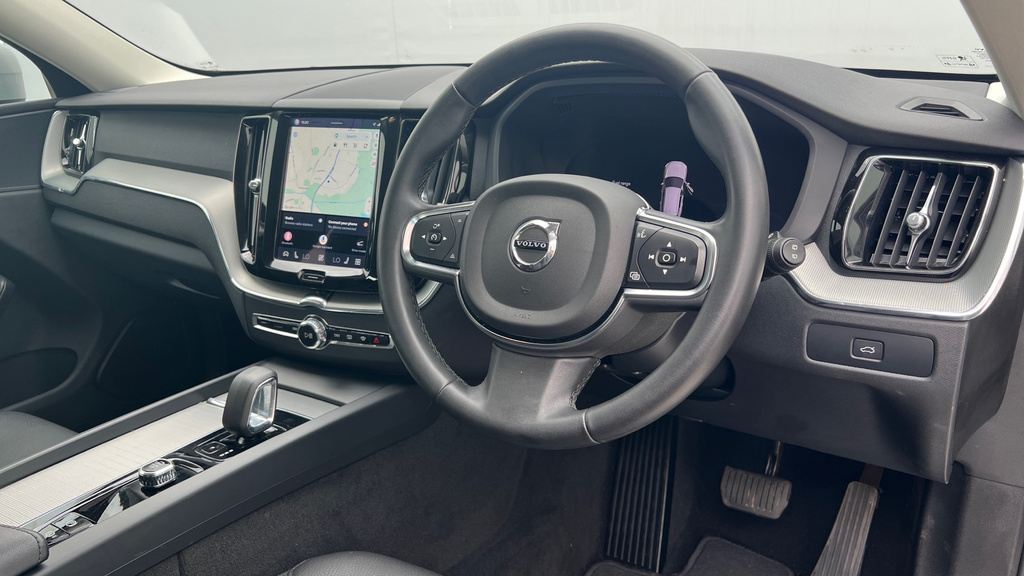 Volvo XC60 Xc60 2.0 B5p Core Awd Geartronic FY73ULK Silver #4