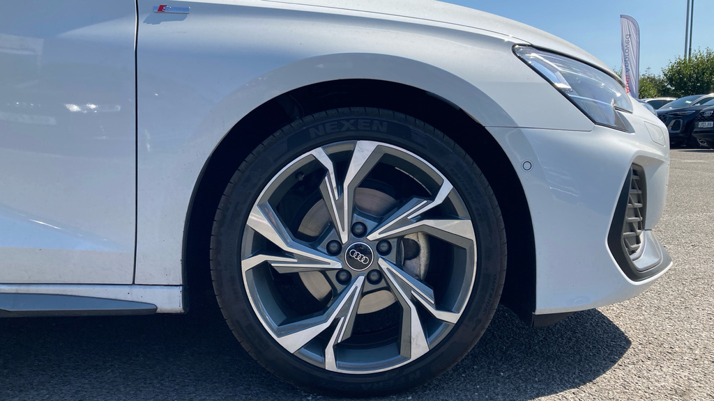 Audi A3 A3 1.5 Tfsi 116 S Line S Tronic White #5