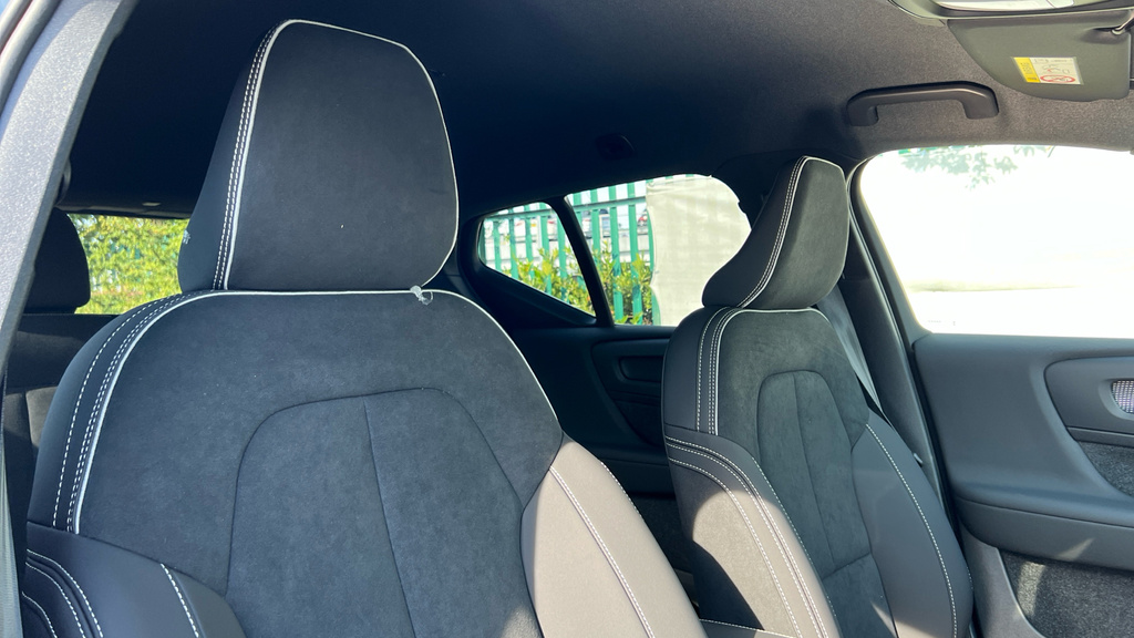 Volvo EX40 Ultra, Single Motor Extended Range, Blue #35