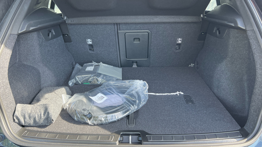 Volvo EX40 Ultra, Single Motor Extended Range, Blue #13