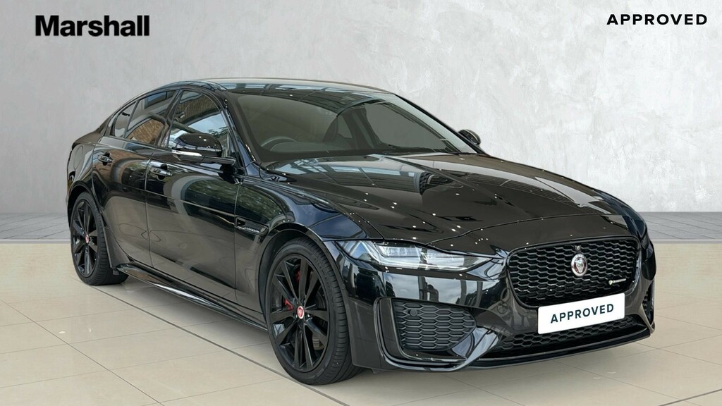 Jaguar XE Xe 2.0 D200 R-dynamic Black Black