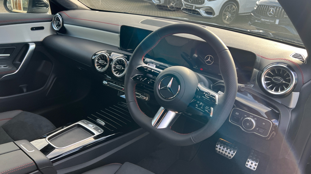 Mercedes-Benz CLA Class Cla 200 Amg Line Executive Tip Black #3
