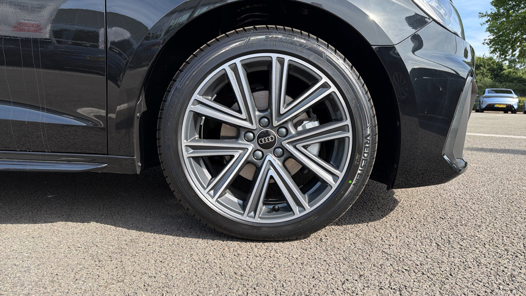 Audi A1 Audi A1 Sportback S Line 35 Tfsi 150 Ps S Tronic Black #5