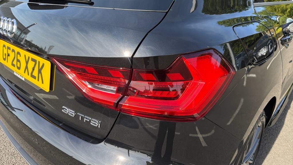 Audi A1 30 Tfsi Black Edition S Tronic Red #33
