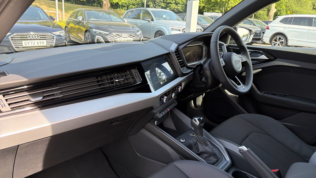 Audi A1 Audi A1 Sportback S Line 35 Tfsi 150 Ps S Tronic Black #2
