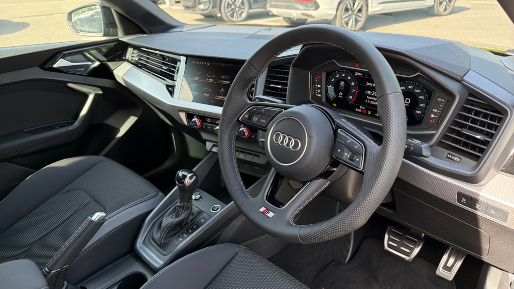 Audi A1 Audi A1 Sportback S Line 35 Tfsi 150 Ps S Tronic Black #6