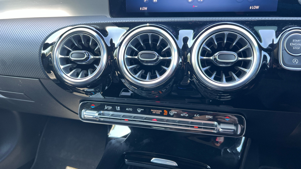 Mercedes-Benz CLA Class 200 Amg Line Executive Tip White #41