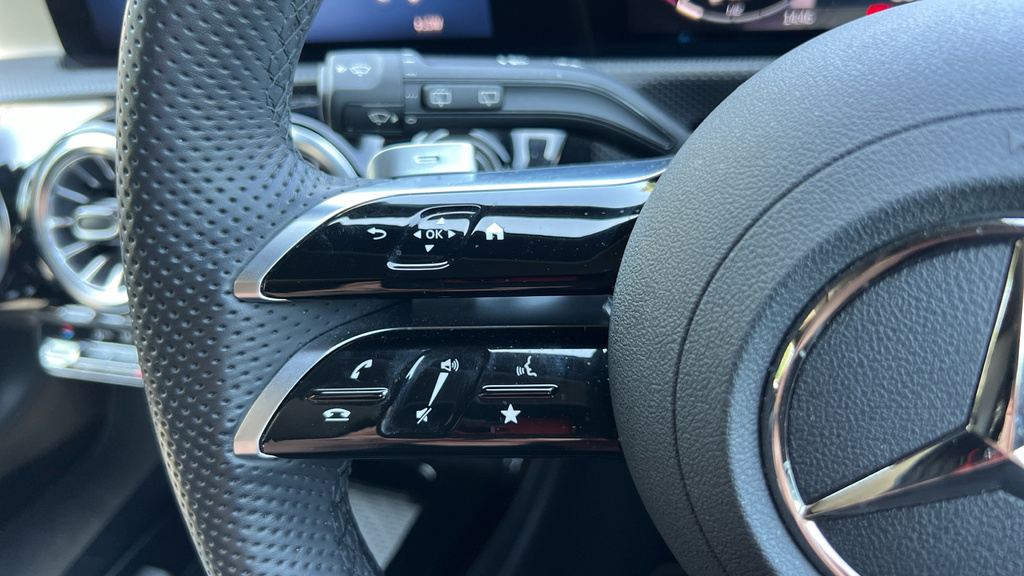 Mercedes-Benz CLA Class 200 Amg Line Executive Tip White #37