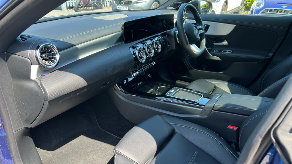 Mercedes-Benz CLA Class 200 Amg Line Executive Tip White #11