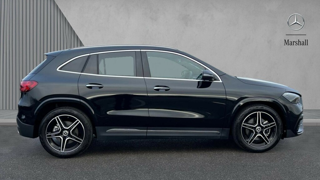 Mercedes-Benz GLA Class Gla 220D 4Matic Amg Line Executive Black #4