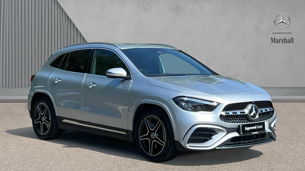 Mercedes-Benz GLA Class Gla 220D 4Matic Amg Line Executive Silver