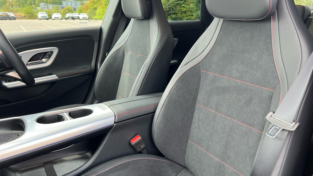 Mercedes-Benz CLA Class Cla 200 Amg Line Executive Tip Black #14