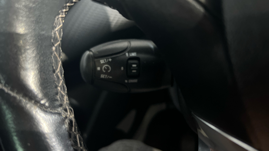Peugeot 208  Silver #25