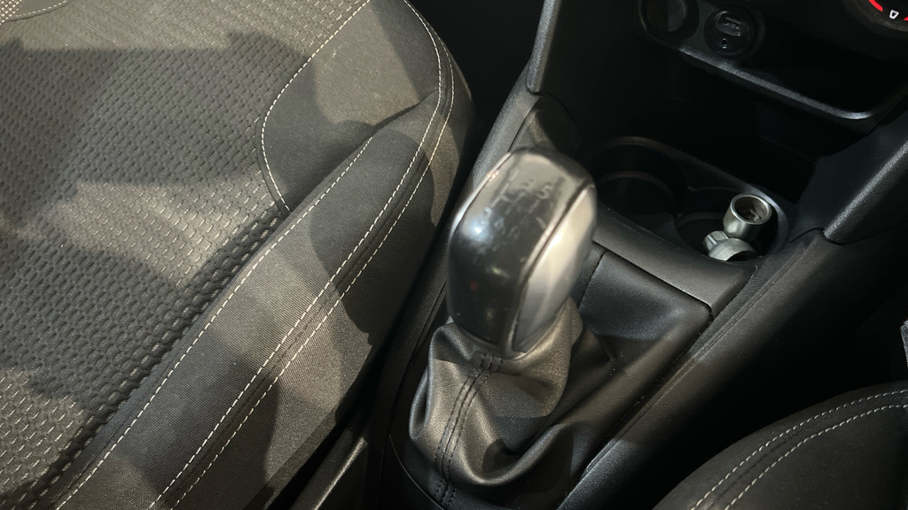 Peugeot 208  Silver #29