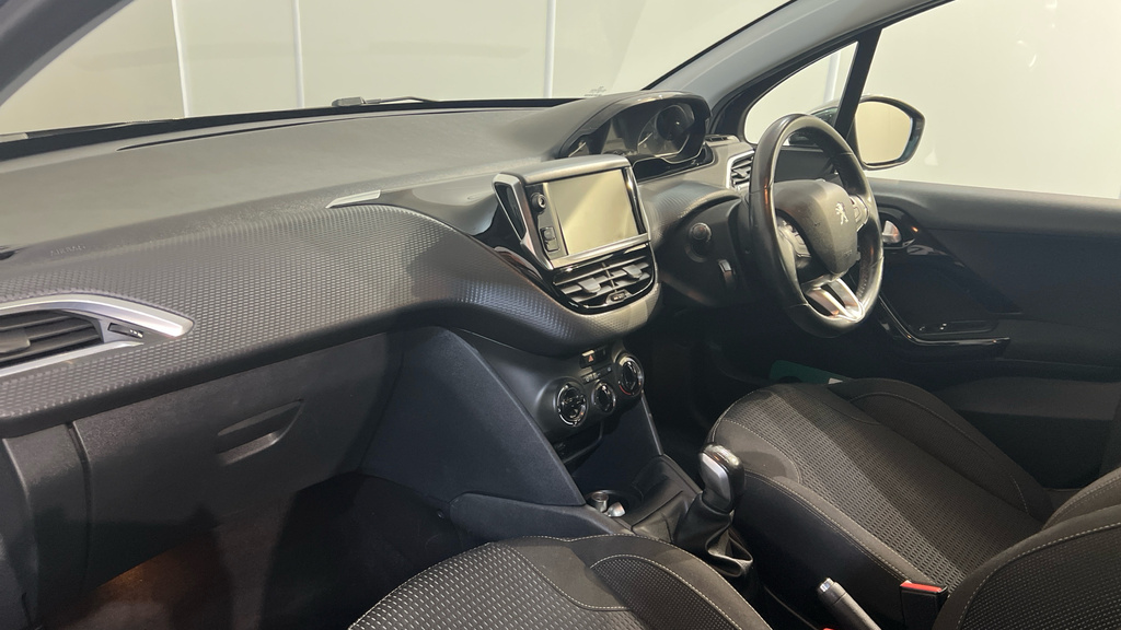 Peugeot 208  Silver #10