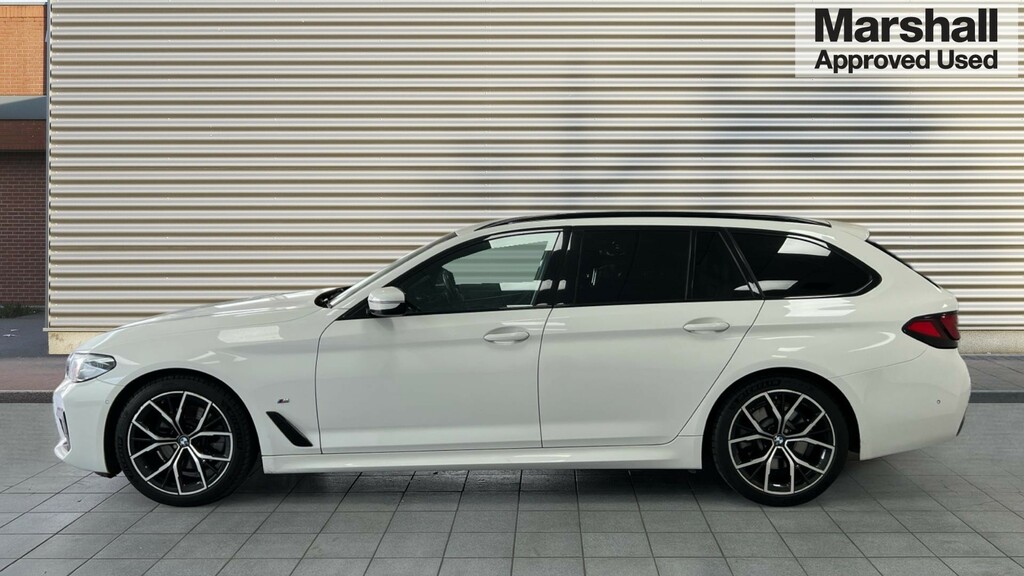 BMW 5 Series 5 Series 520D Mht M Sport Step RJ71BDU White #6
