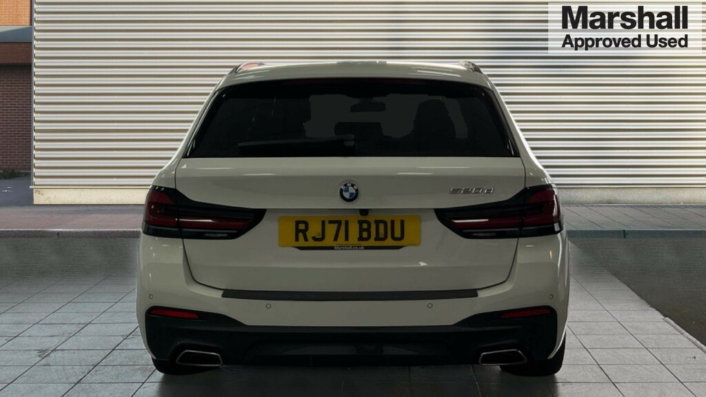 BMW 5 Series 5 Series 520D Mht M Sport Step RJ71BDU White #4
