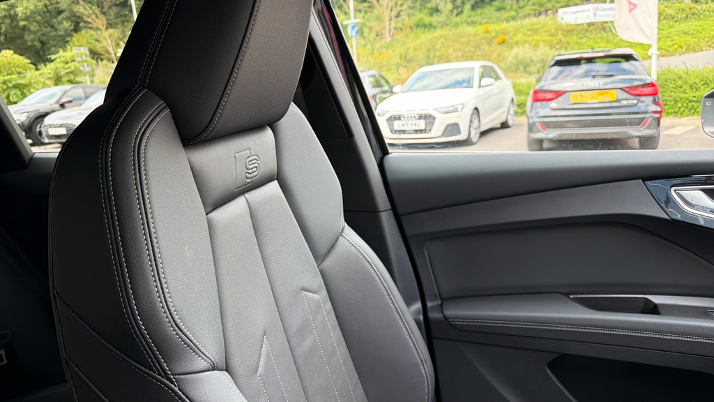 Audi Q4 E Tron 40 Sport 5-Door 63Kwh Silver #41