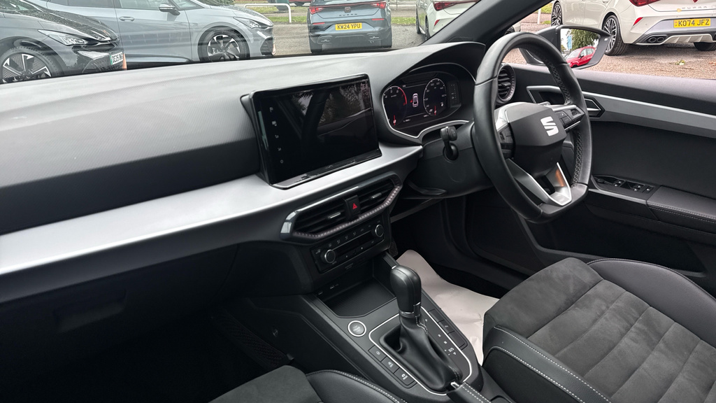 Seat Ibiza Ibiza 1.0 Tsi 115 Xcellence Lux Dsg Black #2