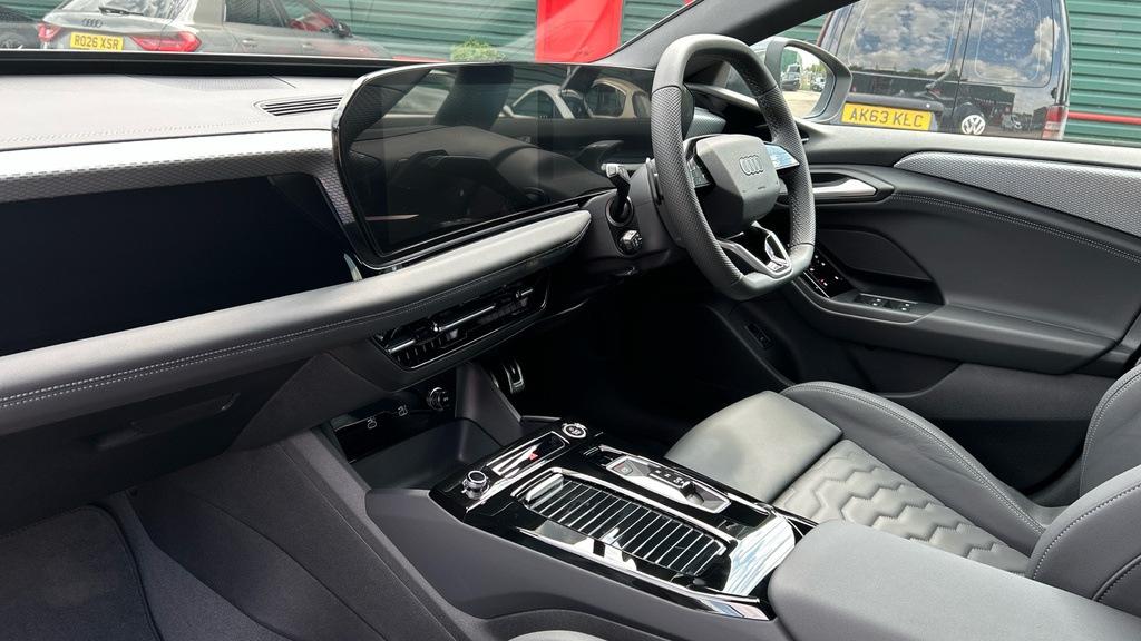 Audi A6 Avant A6 270Kw Performance 100Kwh S Line Grey #2