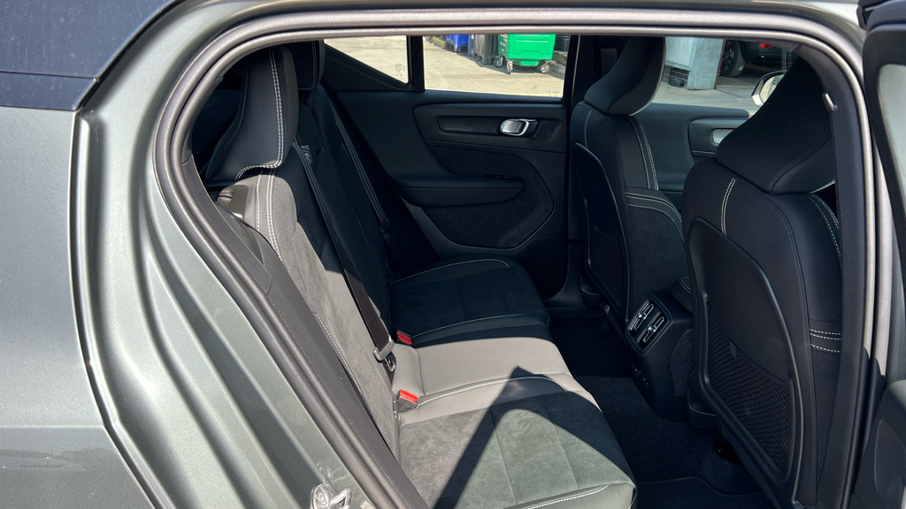 Volvo EX40 Volvo Ex40 Estate 300Kw Twin Motor Plus 82Kwh Blue #6