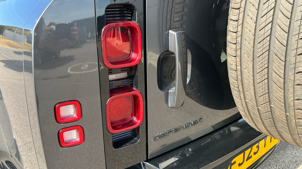 Land Rover Defender 130 X-dynamic Hse Mhev A Black #19