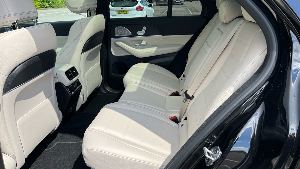Mercedes-Benz GLE Class Gle 400 E 4Matic Amg Line Premium Plus Grey #24