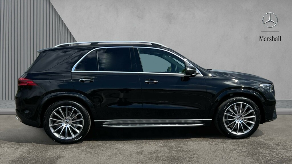 Mercedes-Benz GLE Class Gle 300D 4Matic Amg Line Premium 7 St Black #4