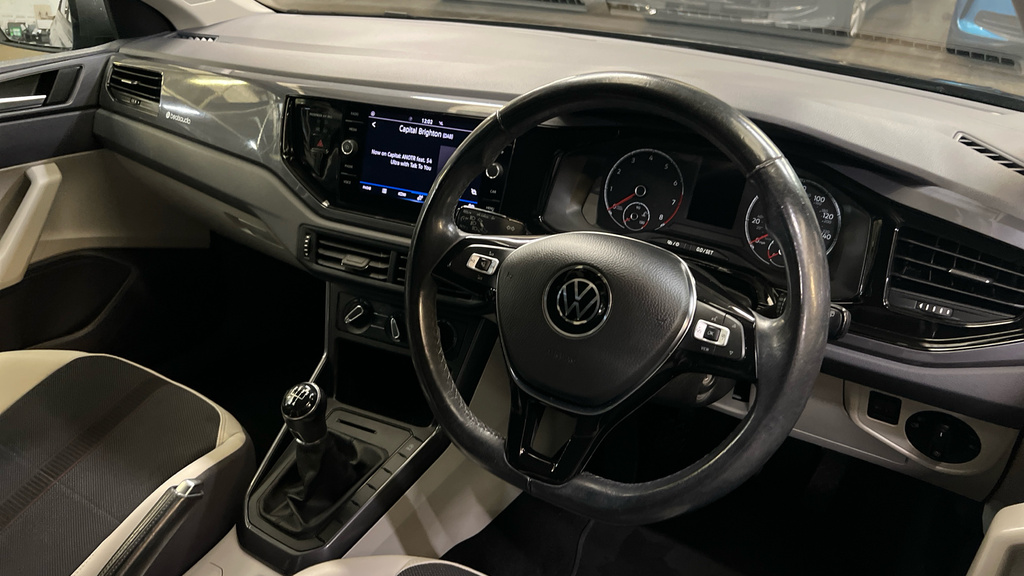 Volkswagen Polo Polo 1.0 Tsi 95 Beats EO70VBU Black #6