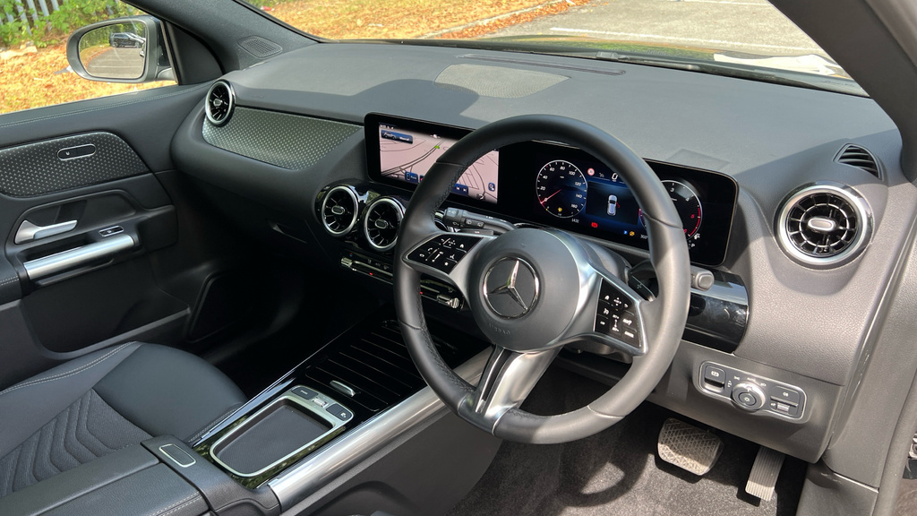 Mercedes-Benz GLA Class Gla 200D Sport Executive KW75ZLY Black #3
