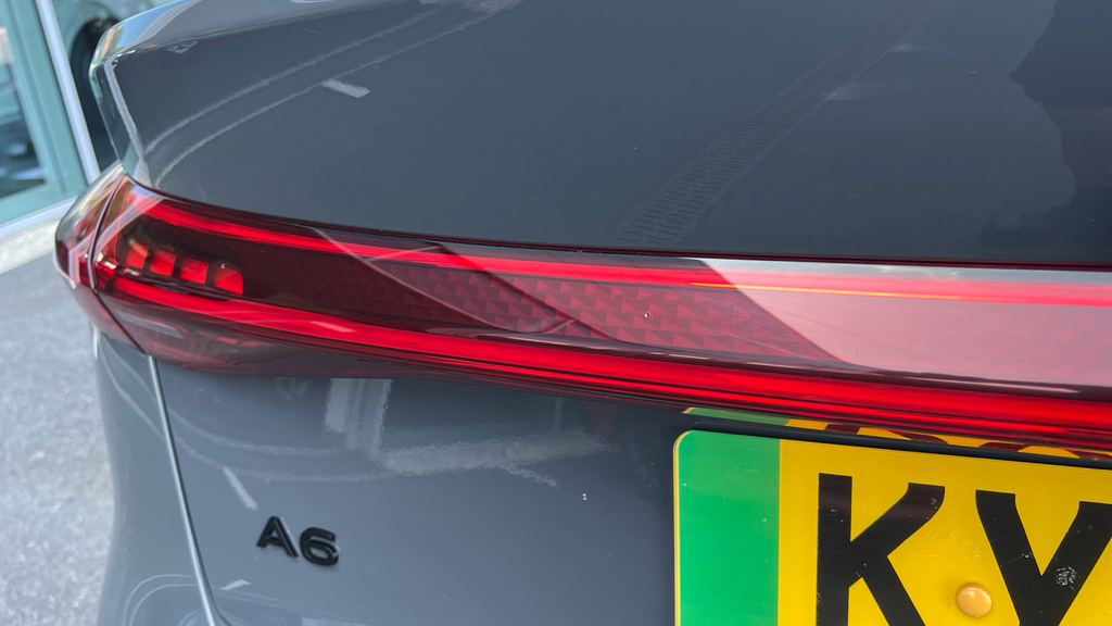 Audi A6 Avant 2.0 Tdi Quattro 204 Launch Edition S Tronic Black #33