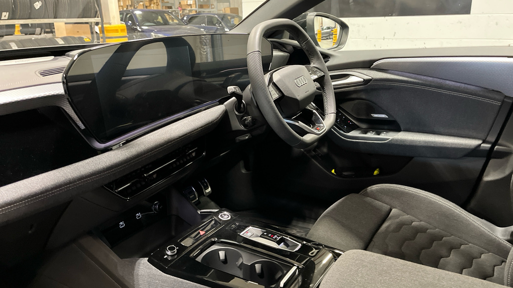 Audi A6 Avant Audi A6 Avant S Line E-tron 210,00 Kw Black #2