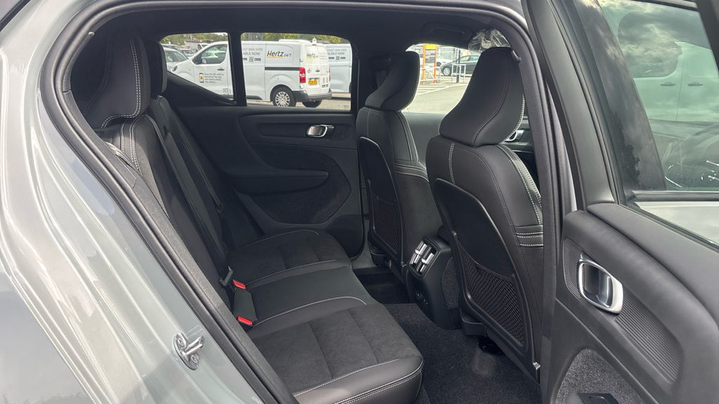 Volvo EX40 Ex40 300Kw Twin Motor Plus 82Kwh Awd Esta Grey #6