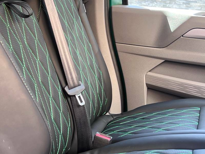 Volkswagen Transporter Sportline Sportline 75 Edition 2.0 Tdi 170Ps Green #2