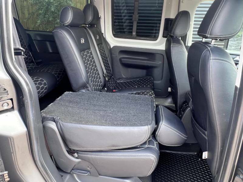 Volkswagen Caddy Maxi Mpv Black #23