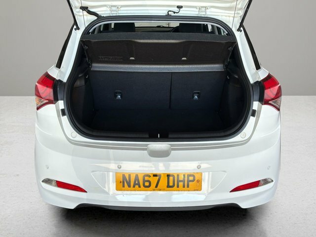 Hyundai I20 1.2 Se White #5