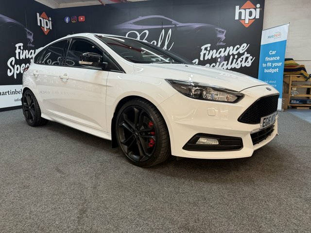 Ford Focus 2.0T Ecoboost St-3 250Ps White
