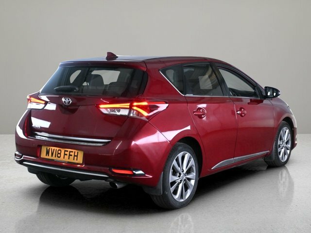 Toyota Auris 1.2 Vvt-i Excel Euro Red #3