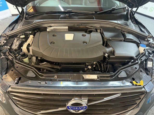 Volvo XC60 2.4L D4 Se Awd 178 Bhp Silver #15
