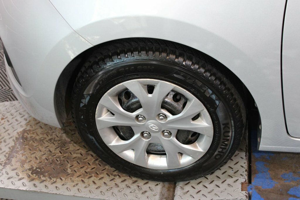 Hyundai I10 1L Se Silver #6