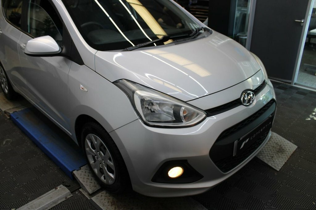 Hyundai I10 1.0 Se Hatchback Euro 5 66 Ps White #32