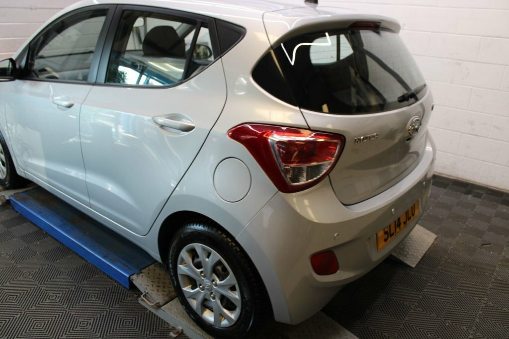 Hyundai I10 1.0 Se Hatchback Euro 5 66 Ps White #28