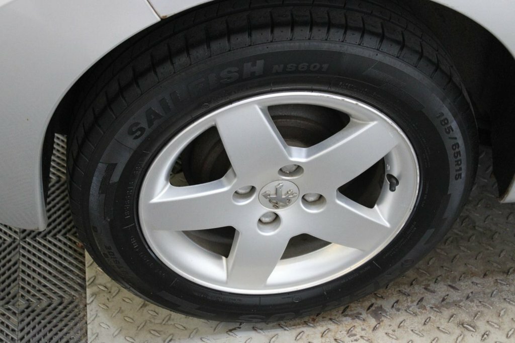 Peugeot 207 Hatchback Silver #8