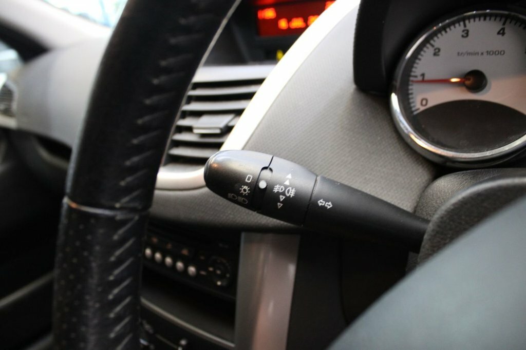 Peugeot 207 Hatchback Silver #19