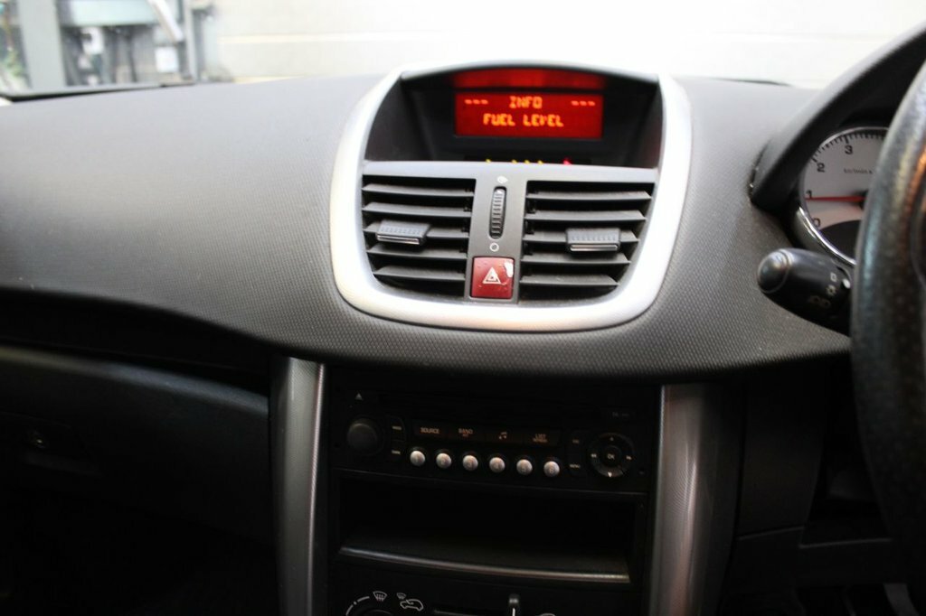 Peugeot 207 Hatchback Silver #18