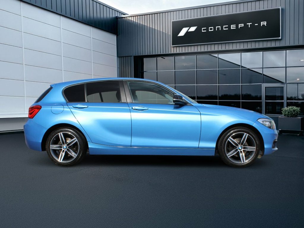 BMW 1 Series 1.5L Sport FV67RGY Blue #4