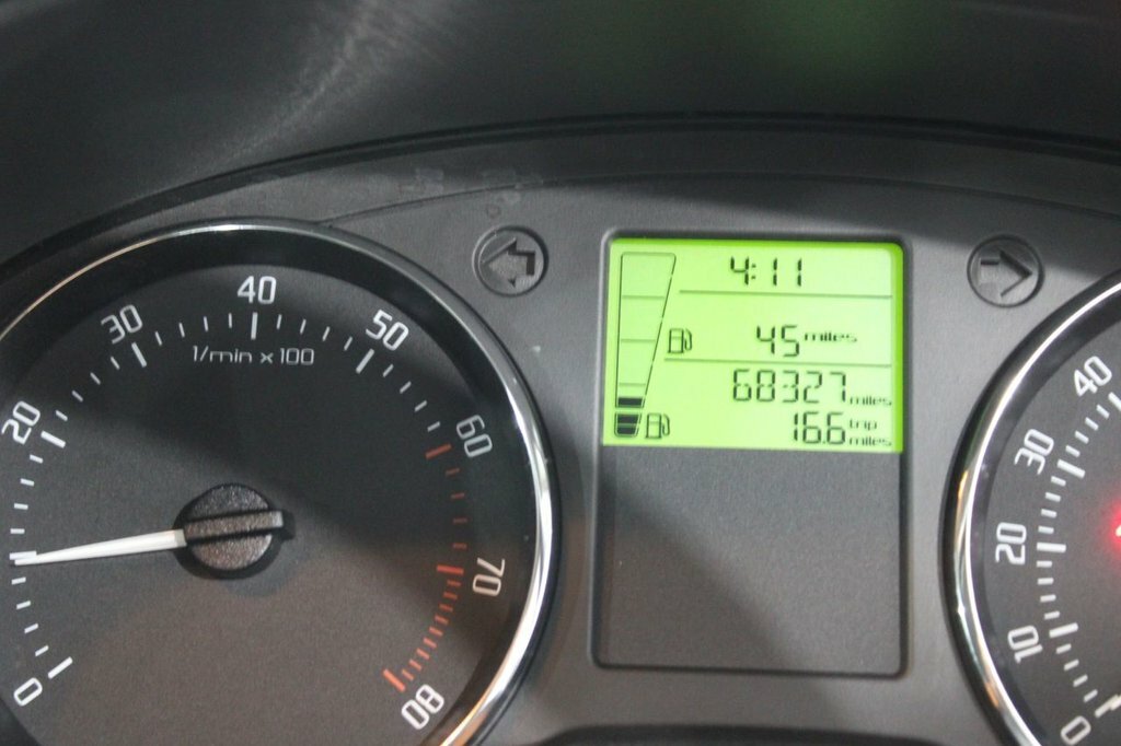 Skoda Fabia 1.2 Elegance Tsi 103 Bhp Black #17