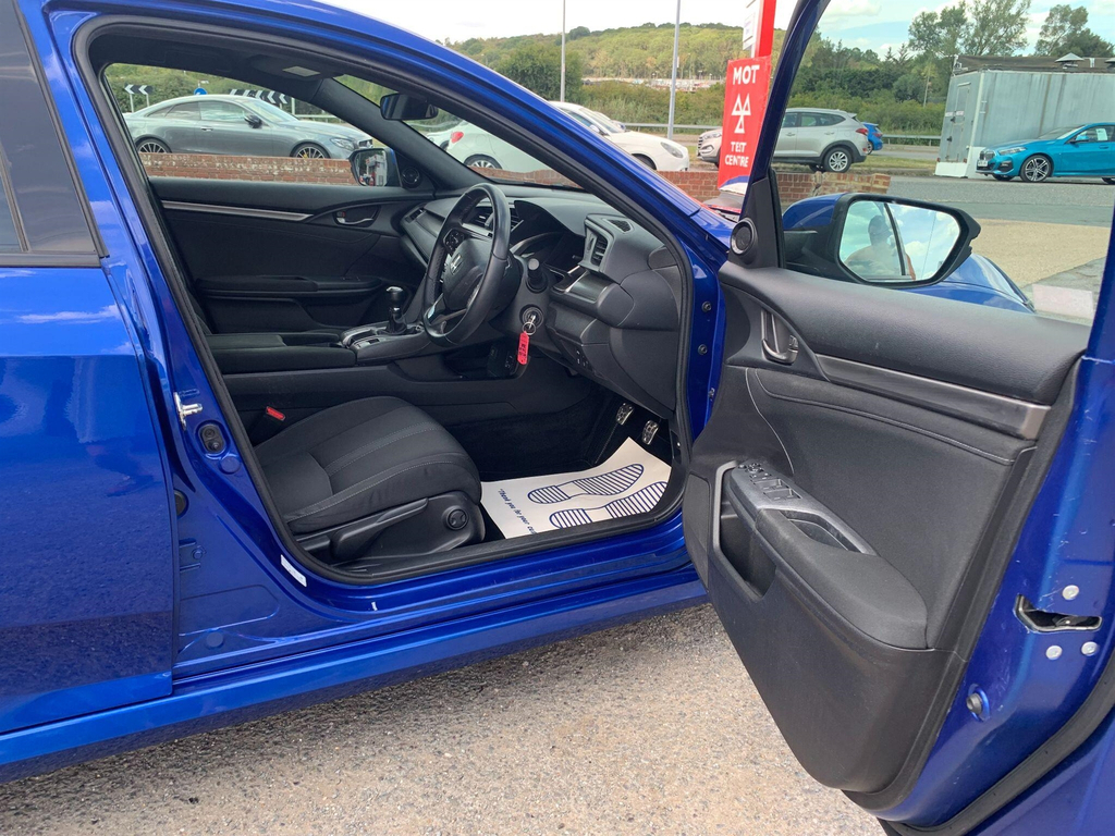 Honda Civic 1.0 Vtec Turbo Ex Red #9