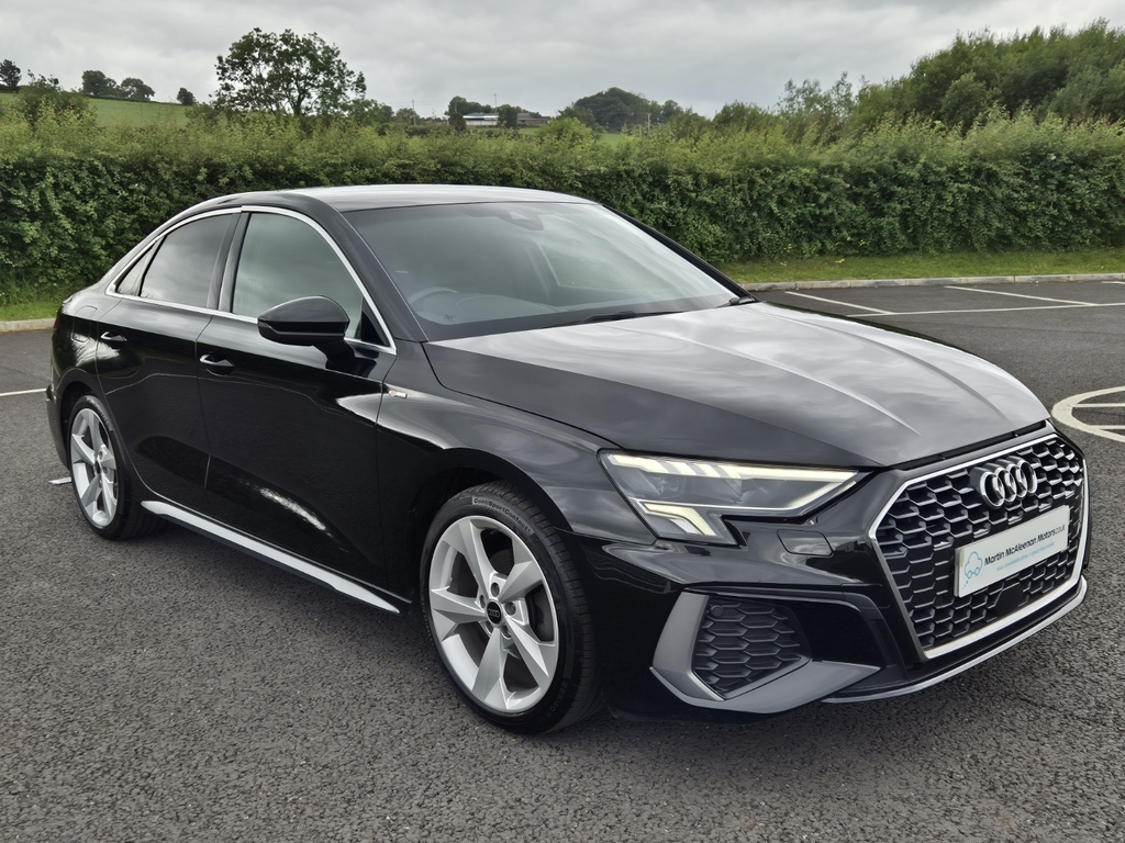 Audi A3 1.5 Tfsi GV73UZH Black #5