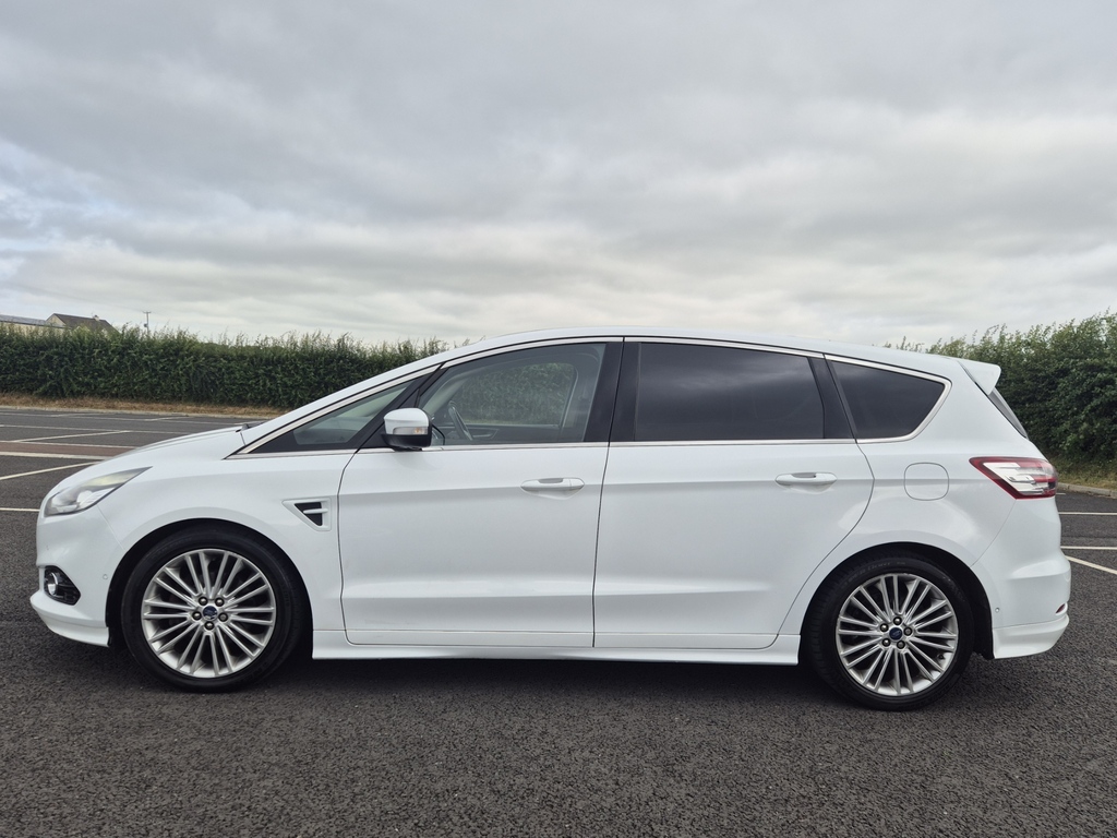 Ford Outlander Gx 4H Phev White #8